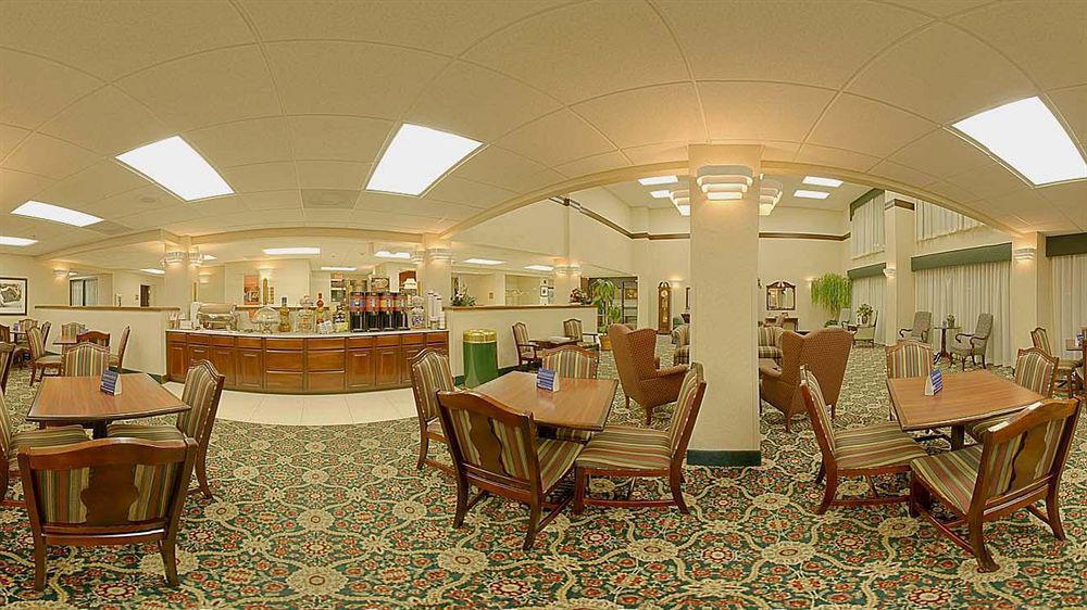 Holiday Inn - St. Petersburg West By Ihg Buitenkant foto