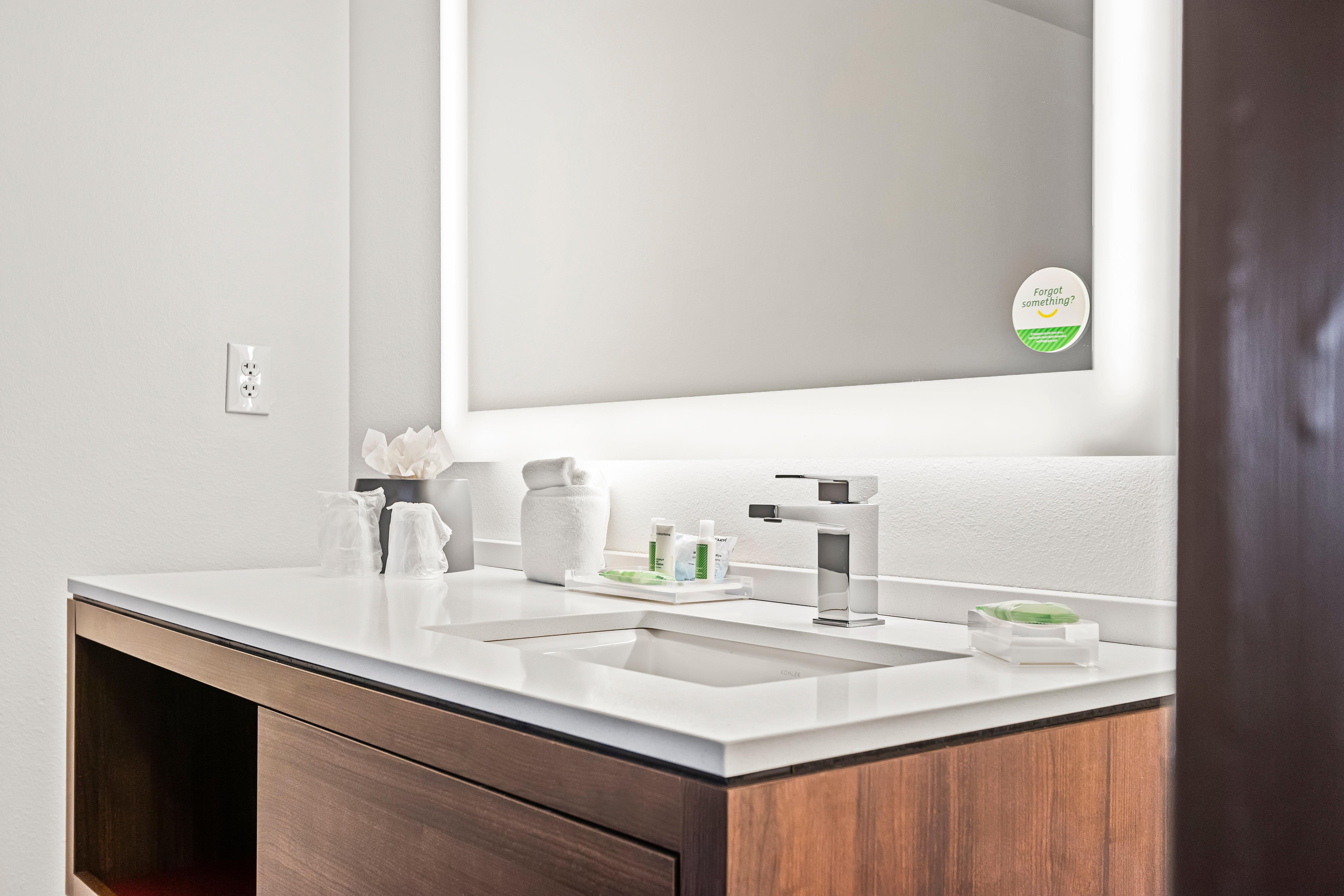 Holiday Inn - St. Petersburg West By Ihg Buitenkant foto