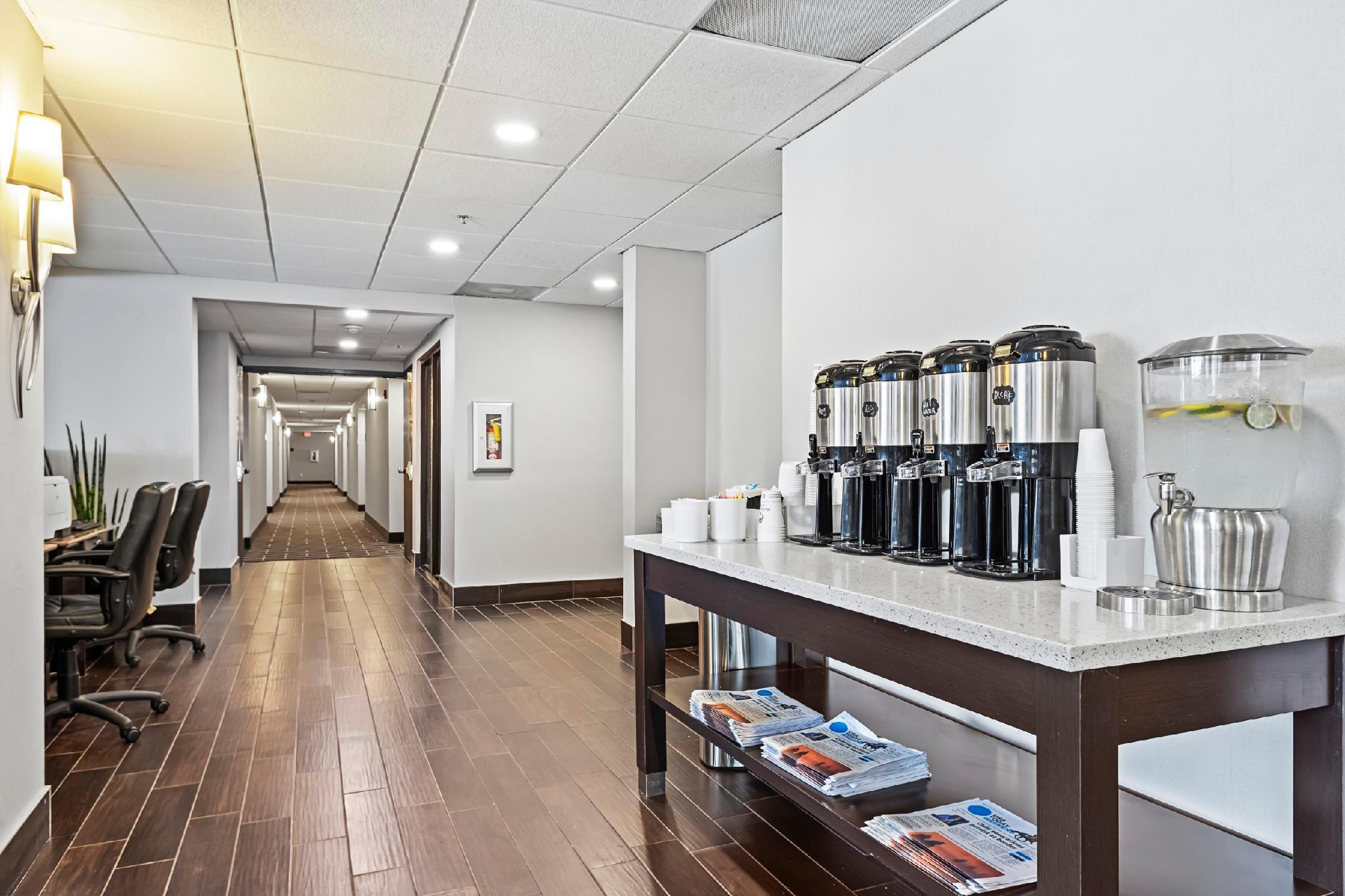 Holiday Inn - St. Petersburg West By Ihg Buitenkant foto