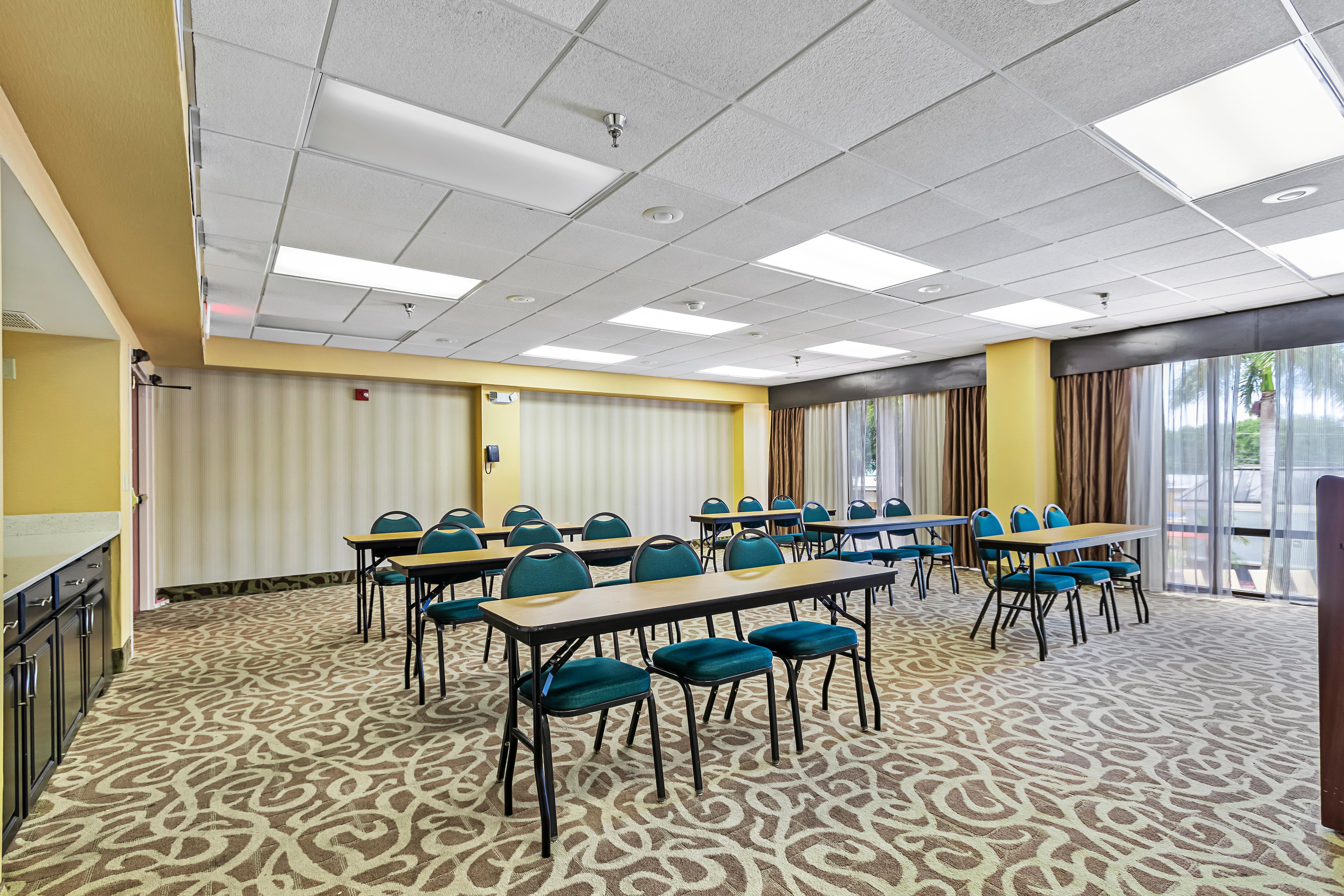 Holiday Inn - St. Petersburg West By Ihg Buitenkant foto